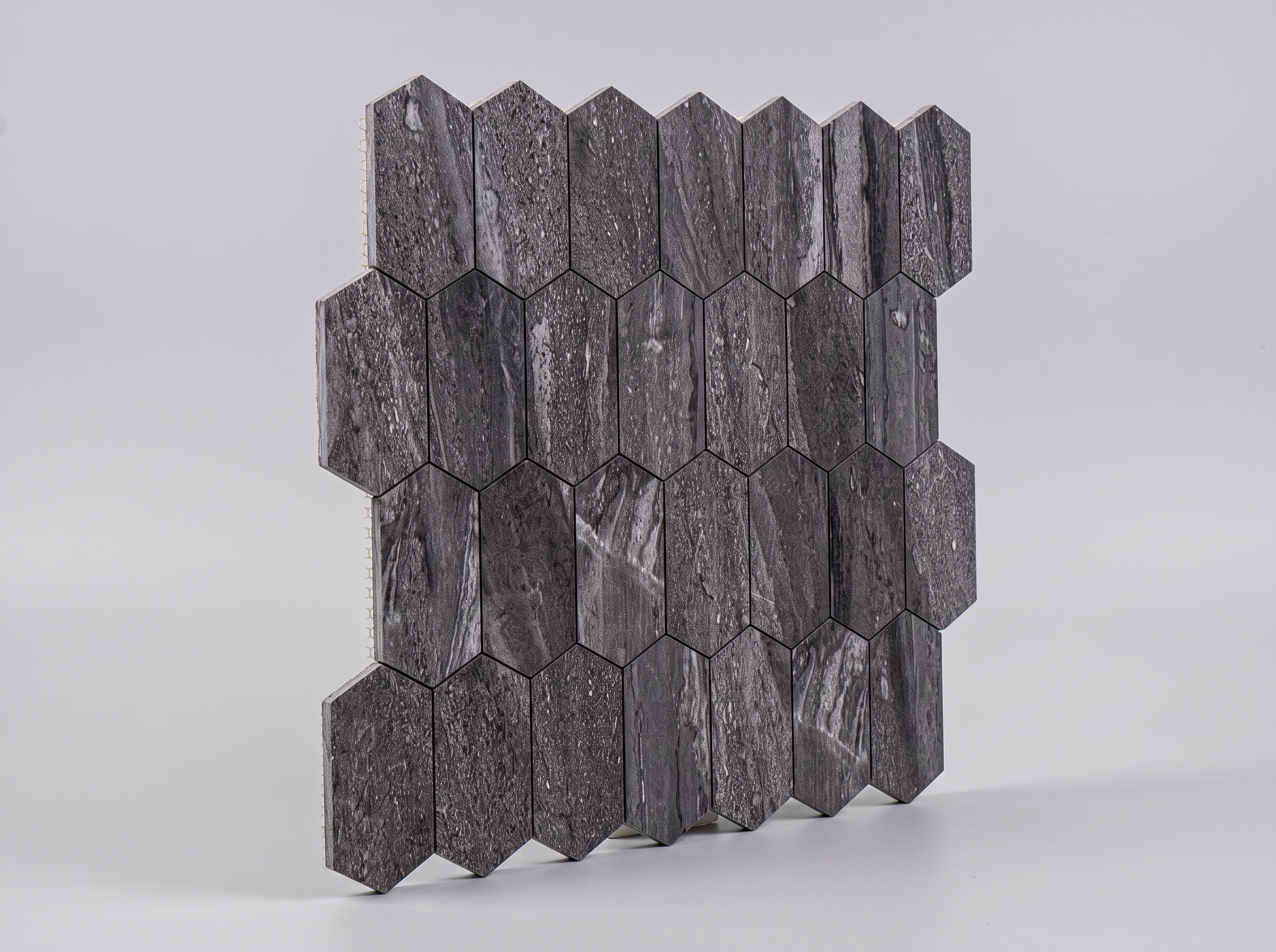 Selbstklebendes Aluminium Mosaik Nantes in Marmoroptik Schwarz